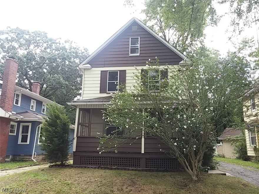3 bedroom 1 bathroom home has a nice sized living room and a kitchen with breakfast nook and there is an attic space that could be used. Enclosed front porch and detached garage.