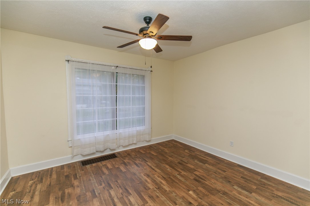 A G Frisbies City View - Residential