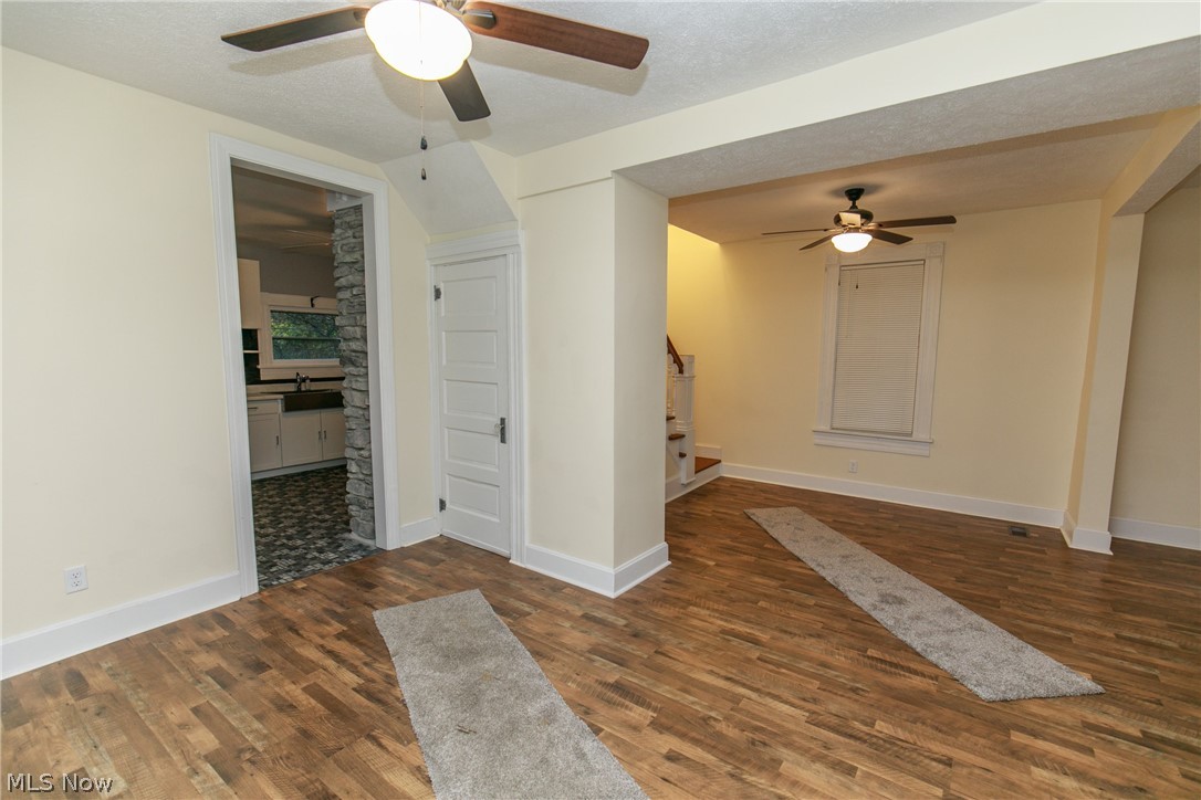 A G Frisbies City View - Residential