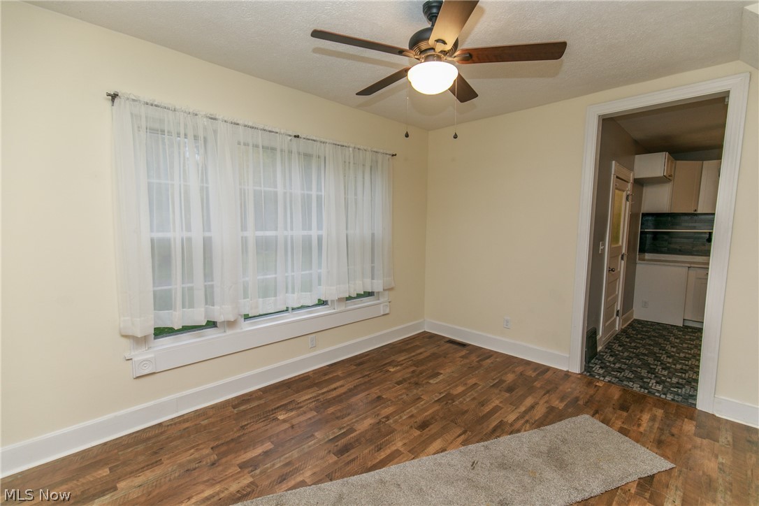 A G Frisbies City View - Residential