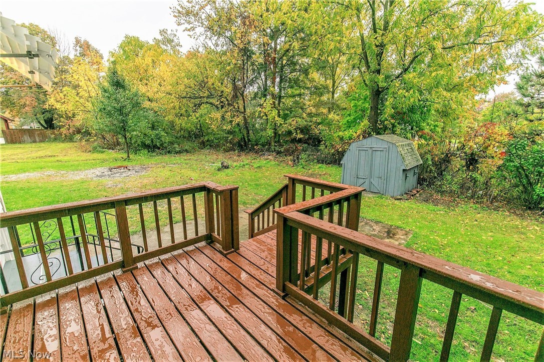 A G Frisbies City View - Residential