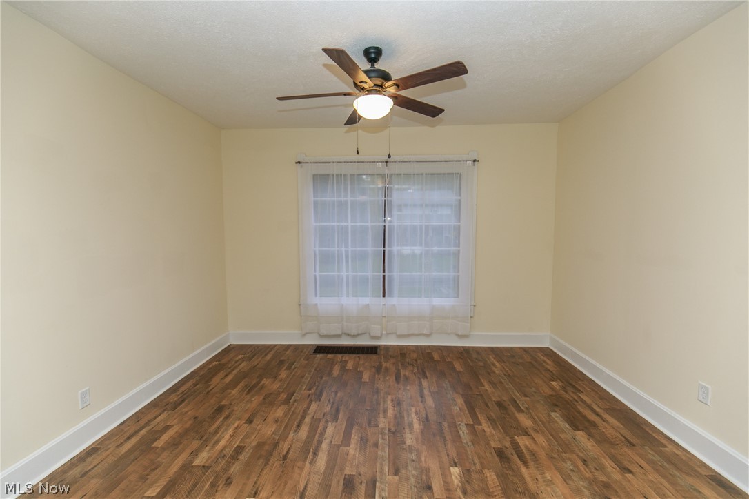 A G Frisbies City View - Residential