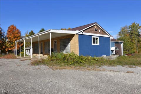 Photo for 5987 Youngstown Hubbard Road