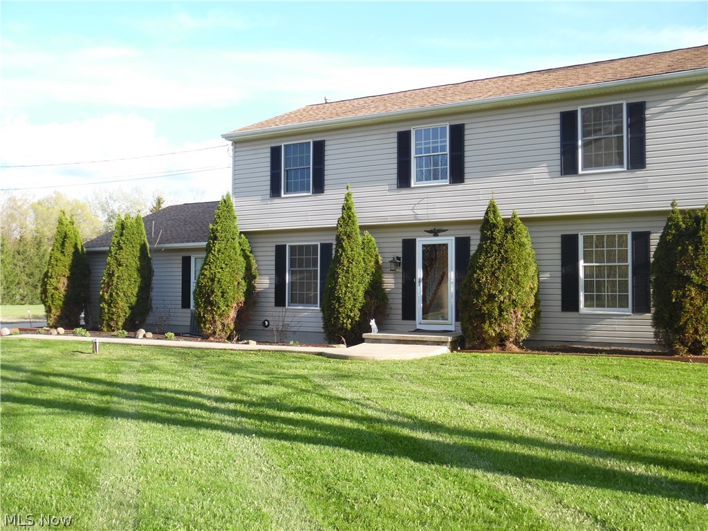 STUNNING, UPDATED & OPEN 4 BR, 2.1 BA 3,198 S.F.* VINYL COL ON GORGEOUS, FENCED-IN 3.13 AC PRIVATE, WOODED RETREAT W/ FIN LL, 12 CAR+ GARAGE CAP (OVERSIZE 26.5X23.5 EVERSTONE 3-CAR+ GAR W/ CABINET/110/DRAIN + 47.5X31.5 CEM FLR 9-CAR+ POLE BARN/GAR W/ 16 OUTLET/AIR COMPRES/WELDER/EXHAUST FAN/100 AMP+/ETC) & 4-TIER DECK MIN TO HUDSON/STOW/STREETSBORO/I-80/RT 8 & IN A TOP-RATE/AWARD WIN HUDSON LSD. HOME FEAT ENVIRON FRIEND BAMBOO FLRING THRU OUT 1ST FLR; INVITE FOY, TRANQUIL 18X12 LR/OFFICE/SIT RM W/ CIRC WINDOW; ELEG FORM DR; 11X10 GRANITE MULTI-CAB U-SHAPE EAT-IN KIT W/ DBLE PANTRY, NEW SS APPL (5 BURN GAS STOVE, DUAL DW, FRIG, MICRO) & NEW SLIDE W/ BUILT-IN BLIND OVERLOOK 16X12 IDEAL FR W/ CIRC WIND, SUNK/VAULT MULTI-WIND SUN RM W/ TRANS OVER NEW SLIDER W/ BUILT-IN BLIND & MASS 4-TIER DECK (26X23;18X12;16X14;15X13) TO ENJOY NATURE/ENTER W/ FAM/FRIENDS YR RND. ½ BA & 3 CAR+ GAR OFF KIT. HOME INC GREAT-SIZE 20X12 OWN STE & 3 ADD’L GOOD-SIZE BRS W/ NEW SWANK FULL BA W/ ELONGATE TILES, MO