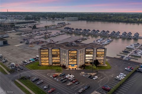 Condo For Sale - 711 W Lakeshore Drive #203<br/> Port Clinton, OH 43452