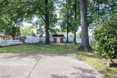 Tiny photo for 26 Viola Avenue, Hubbard, OH 44425 (MLS # 5255883)