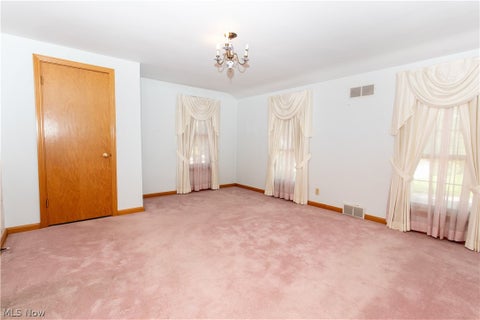 Tiny photo for 26 Viola Avenue, Hubbard, OH 44425 (MLS # 5255883)