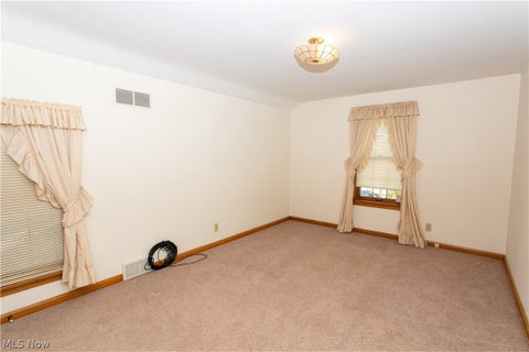 Tiny photo for 26 Viola Avenue, Hubbard, OH 44425 (MLS # 5255883)