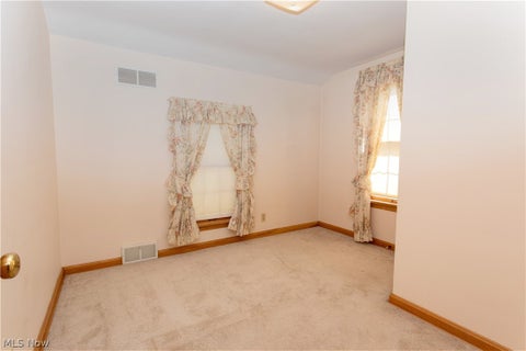 Tiny photo for 26 Viola Avenue, Hubbard, OH 44425 (MLS # 5255883)