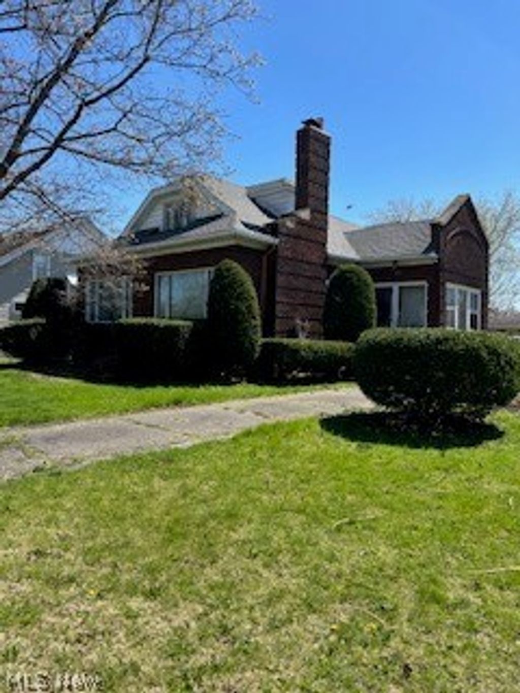 Photo of 1444 E Erie Avenue, Lorain, OH 44052 (MLS # 5204724)