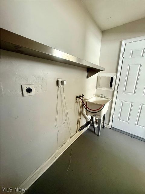 Tiny photo for 4816 E 173rd Street, Cleveland, OH 44128 (MLS # 5203289)