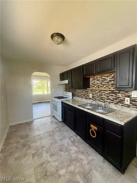 Tiny photo for 4816 E 173rd Street, Cleveland, OH 44128 (MLS # 5203289)