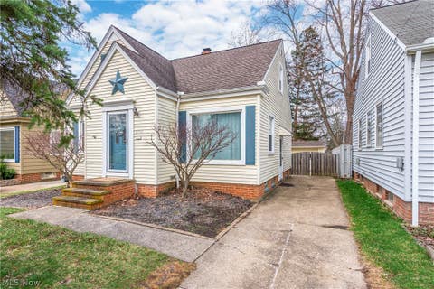 Photo for 6750 Commonwealth Boulevard