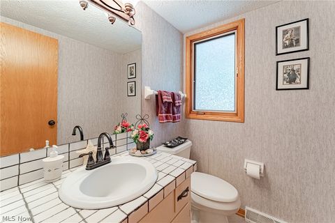 Tiny photo for 8515 Scenicridge Avenue NW, Clinton, OH 44216 (MLS # 5221049)