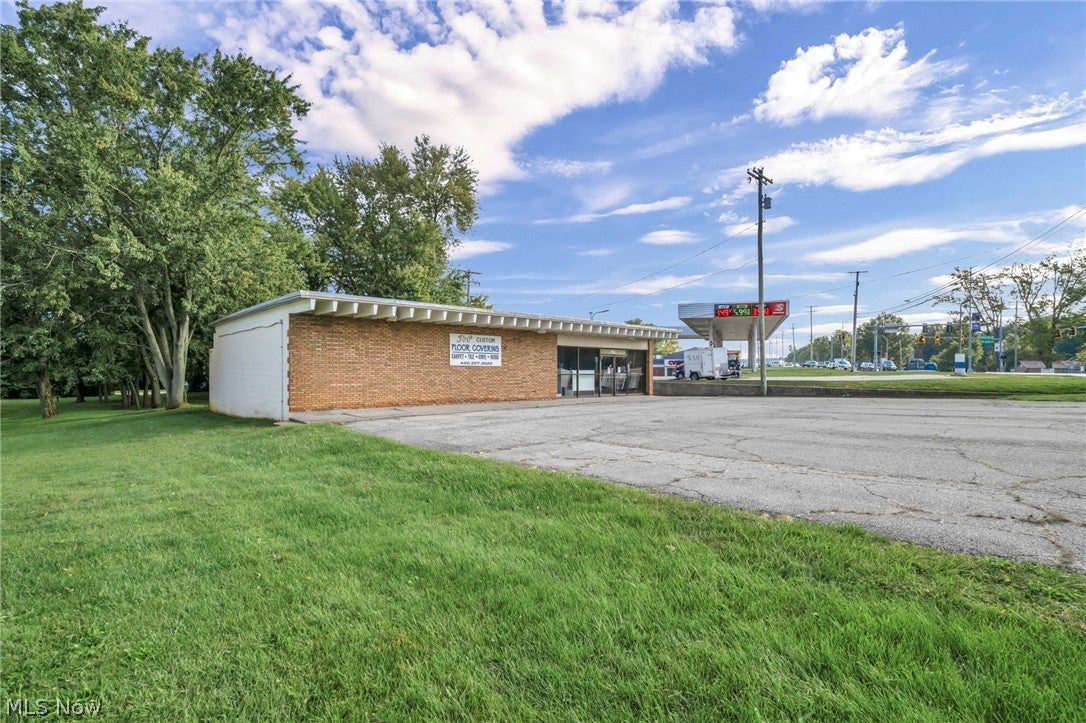 35070 Center Ridge