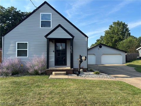 Homes For Sale - 2223 22nd Street<br/> Canton, OH 44705