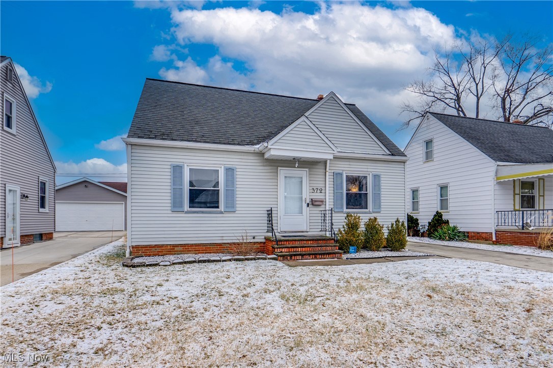 372 E 329th Street, Willowick, Ohio image 1