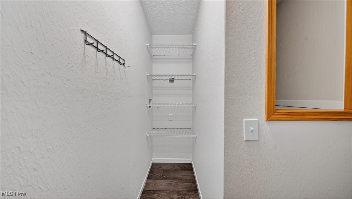 Forest View Xings Condo Ph 03 - Residential