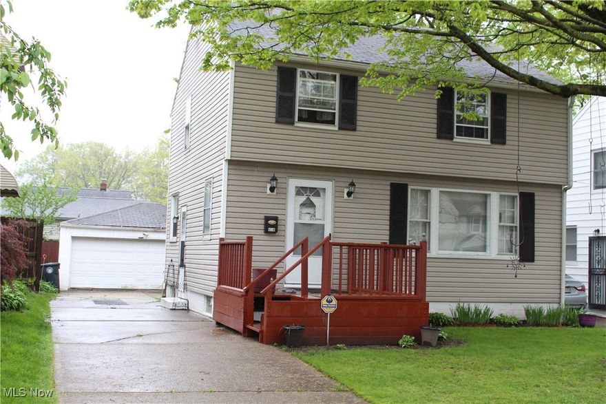 Welcome to this beautiful 3-bedroom home with 2-car garage. This charming home offers a comfortable and modern living space: 3 bedrooms and full bathroom upstairs - kitchen, living and dining rooms downstairs. This home comes with energy efficiency, comfort, and peace of mind, offering a worry-free living experience. Hardwood floors under all the carpets.  Perfect for the first time homebuyer, or even an investor to achieve solid returns in a strong rental market. Seller to give $1,500 credit towards buyer carpet of choice. Call your favorite Realtor today for a private showing.