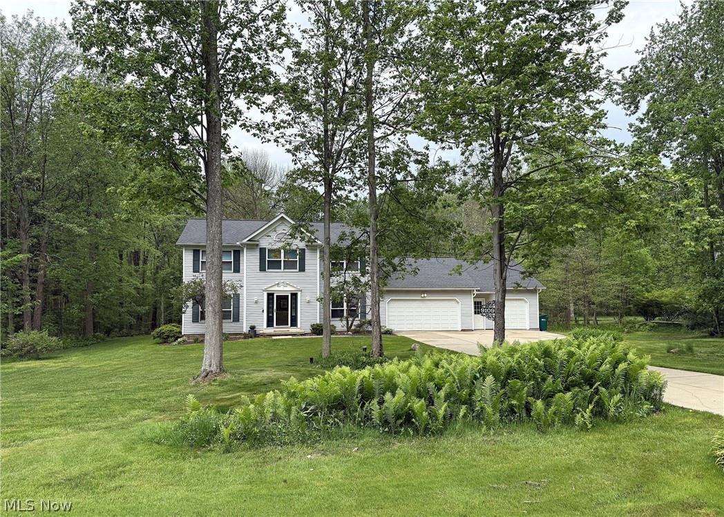 Lake In Woods - Residential