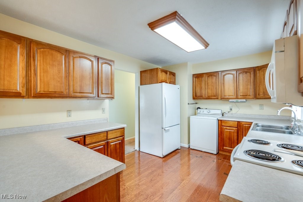 7437 W Point Drive, North Ridgeville, Ohio image 14