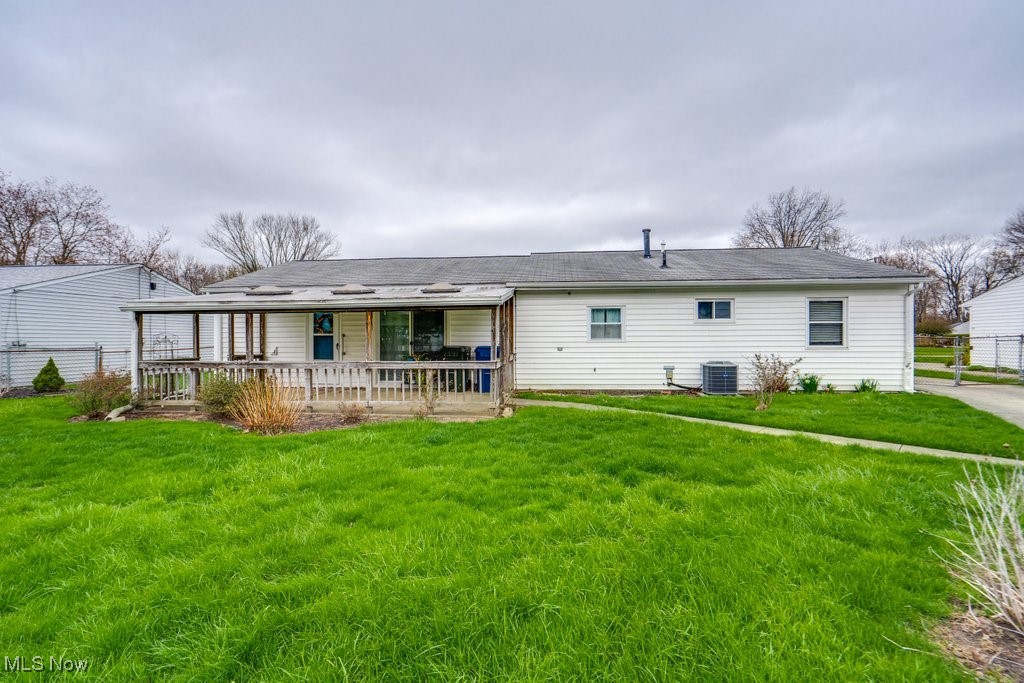 7437 W Point Drive, North Ridgeville, Ohio image 34
