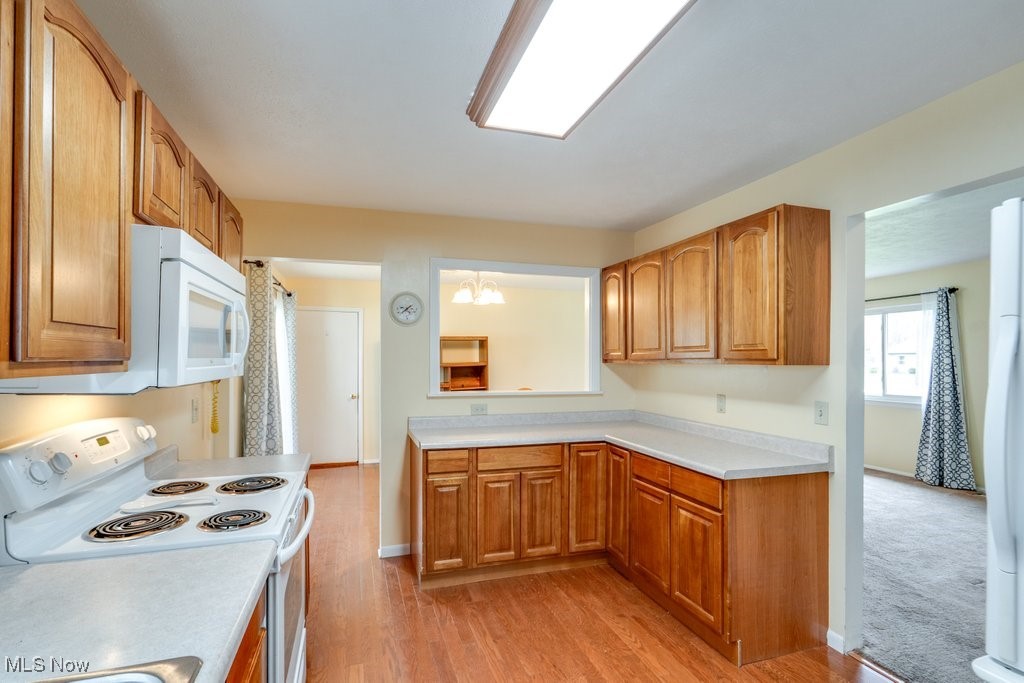 7437 W Point Drive, North Ridgeville, Ohio image 15