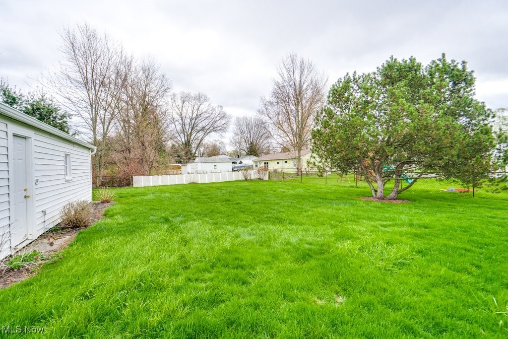 7437 W Point Drive, North Ridgeville, Ohio image 32