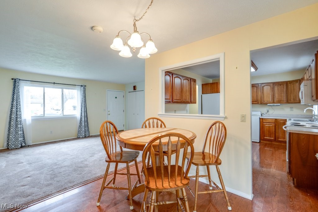 7437 W Point Drive, North Ridgeville, Ohio image 11