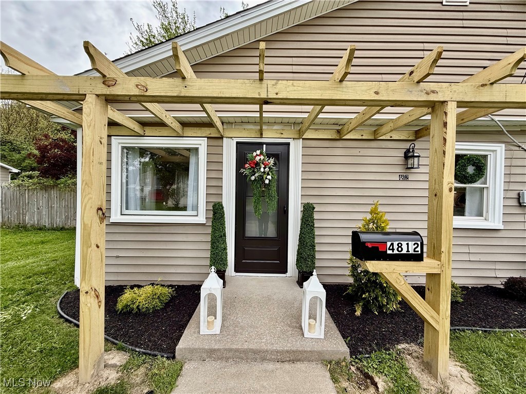 4812 Irma Avenue, Youngstown, Ohio image 2