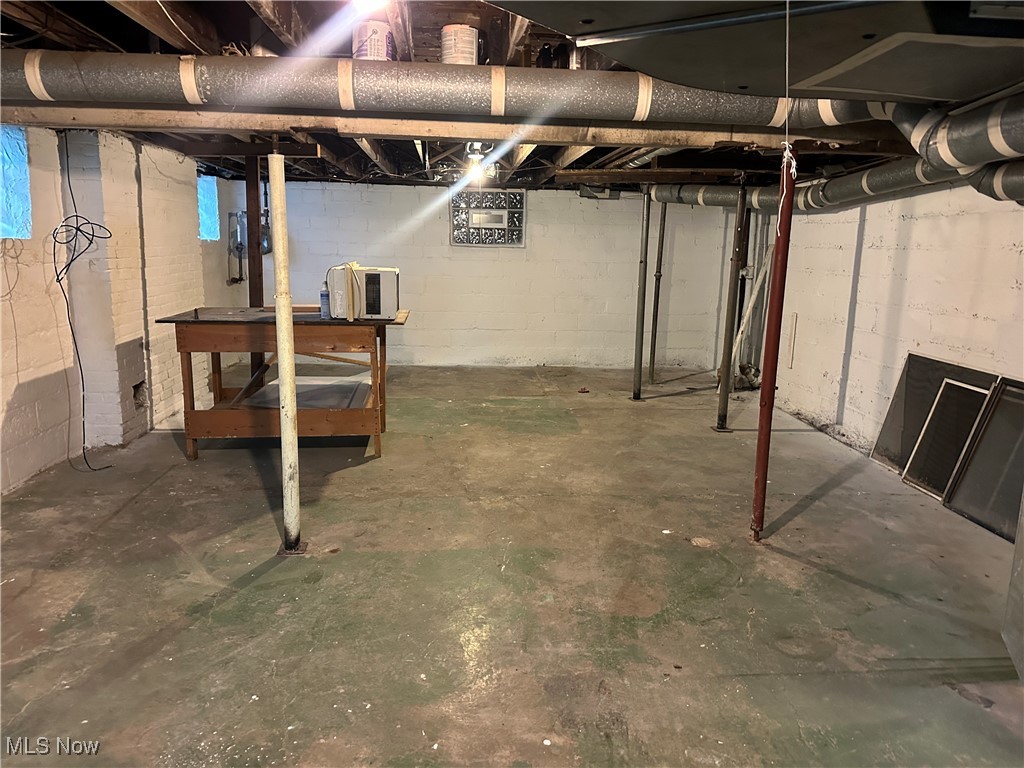 Cleveland Heights, Ohio 44106, United States, 10 Bedrooms Bedrooms, ,4 BathroomsBathrooms,Residential,Active,47861