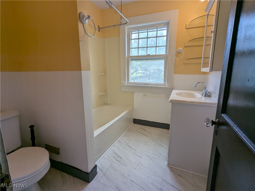 Cleveland Heights, Ohio 44106, United States, 10 Bedrooms Bedrooms, ,4 BathroomsBathrooms,Residential,Active,47861