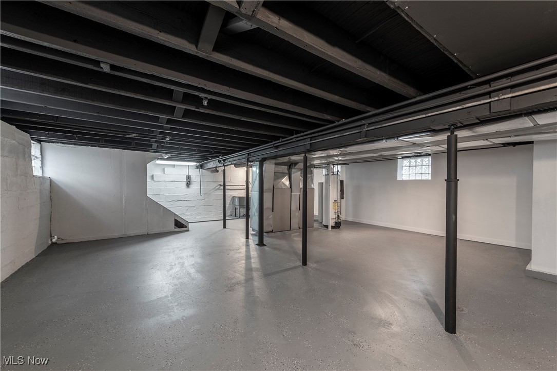 Lakewood, Ohio 44107, United States, 5 Bedrooms Bedrooms, ,3 BathroomsBathrooms,Residential,Active,98222