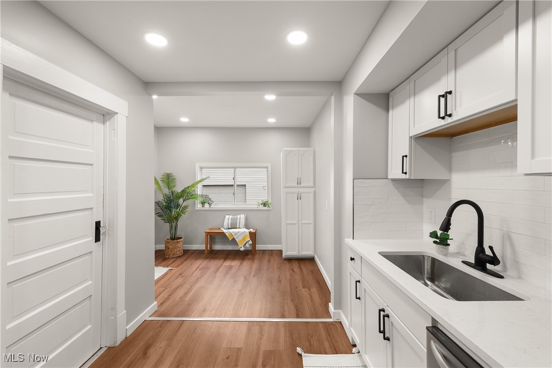 Lakewood, Ohio 44107, United States, 5 Bedrooms Bedrooms, ,3 BathroomsBathrooms,Residential,Active,98222