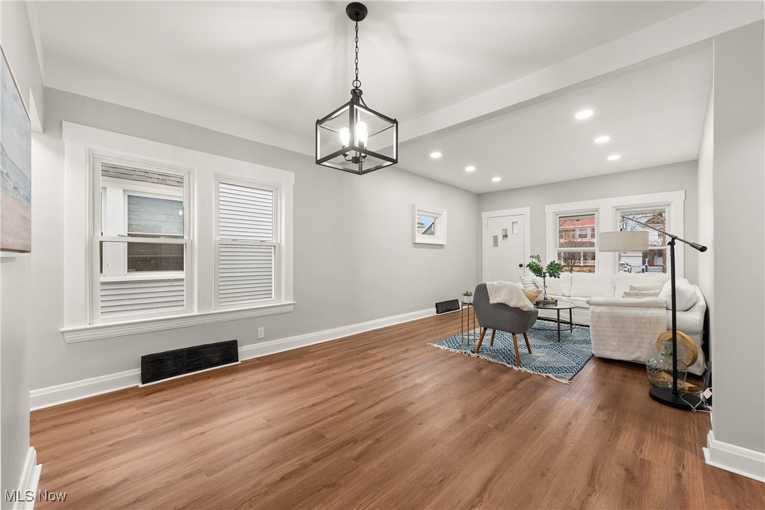 Lakewood, Ohio 44107, United States, 5 Bedrooms Bedrooms, ,3 BathroomsBathrooms,Residential,Active,98222