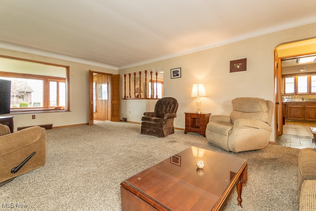 19921 Edgecliff Drive, Euclid, Ohio image 4