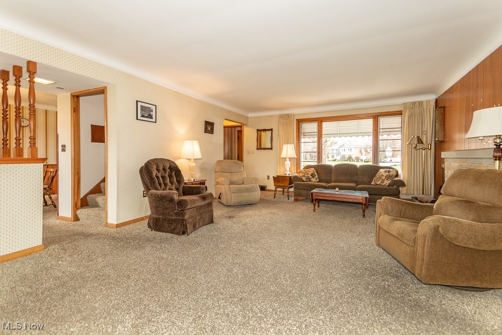 19921 Edgecliff Drive, Euclid, Ohio image 3