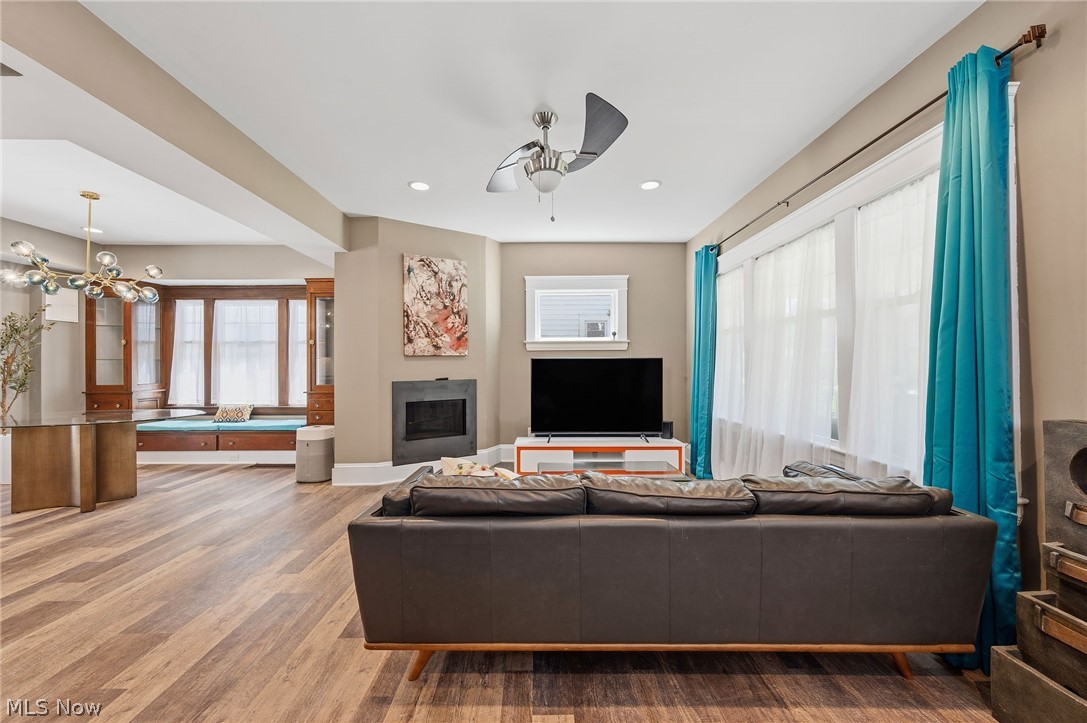 1909 W 74th Street