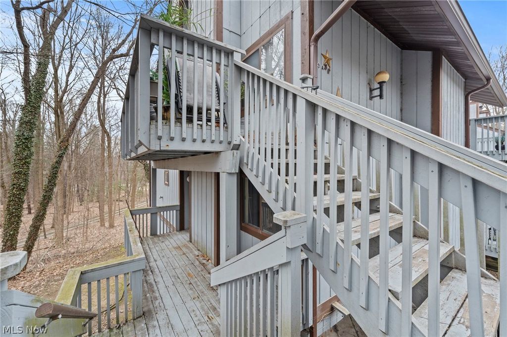 Photo of 515 Meredith Lane #2A, Cuyahoga Falls, OH 44223 (MLS # 5190835)