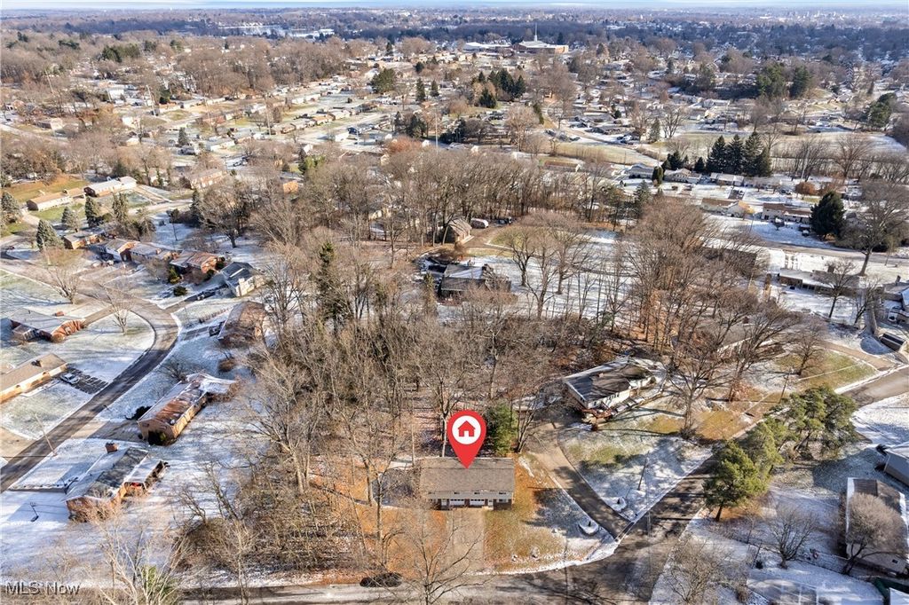 Photo of 210 Anna Avenue NW, Canton, OH 44708 (MLS # 5177349)