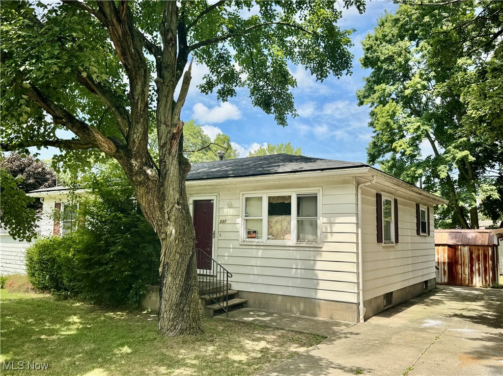 Welcome to 237 Horn Street in Barberton. This charming ranch offers 3- bedrooms, 1- bathroom and a generous backyard. Inside, you’ll find a spacious kitchen and living room, along with three comfortably sized bedrooms. The basement is full and provides ample storage space. This property has plenty of potential, an ideal project for a handyman, investor, or anyone eager to add their personal touch. Don’t miss your chance—Schedule your showing today!