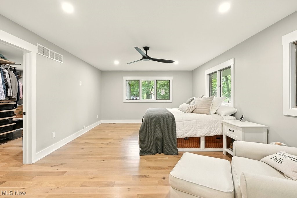 Moreland Hills, Ohio 44022, United States, 3 Bedrooms Bedrooms, ,3 BathroomsBathrooms,Residential,Active,175636