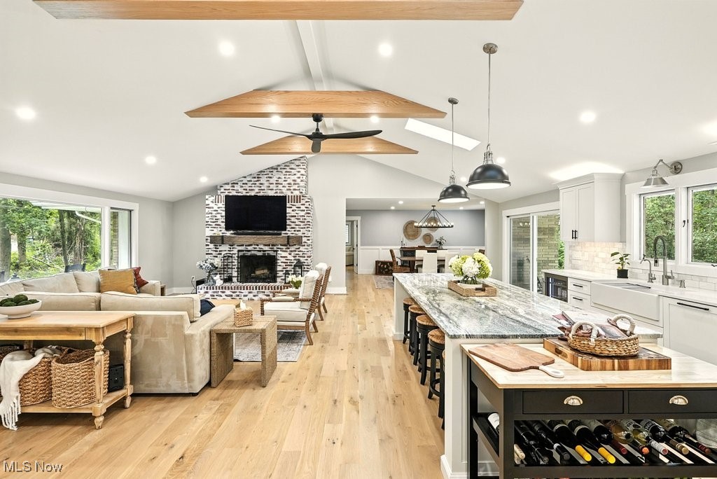 Moreland Hills, Ohio 44022, United States, 3 Bedrooms Bedrooms, ,3 BathroomsBathrooms,Residential,Active,175636