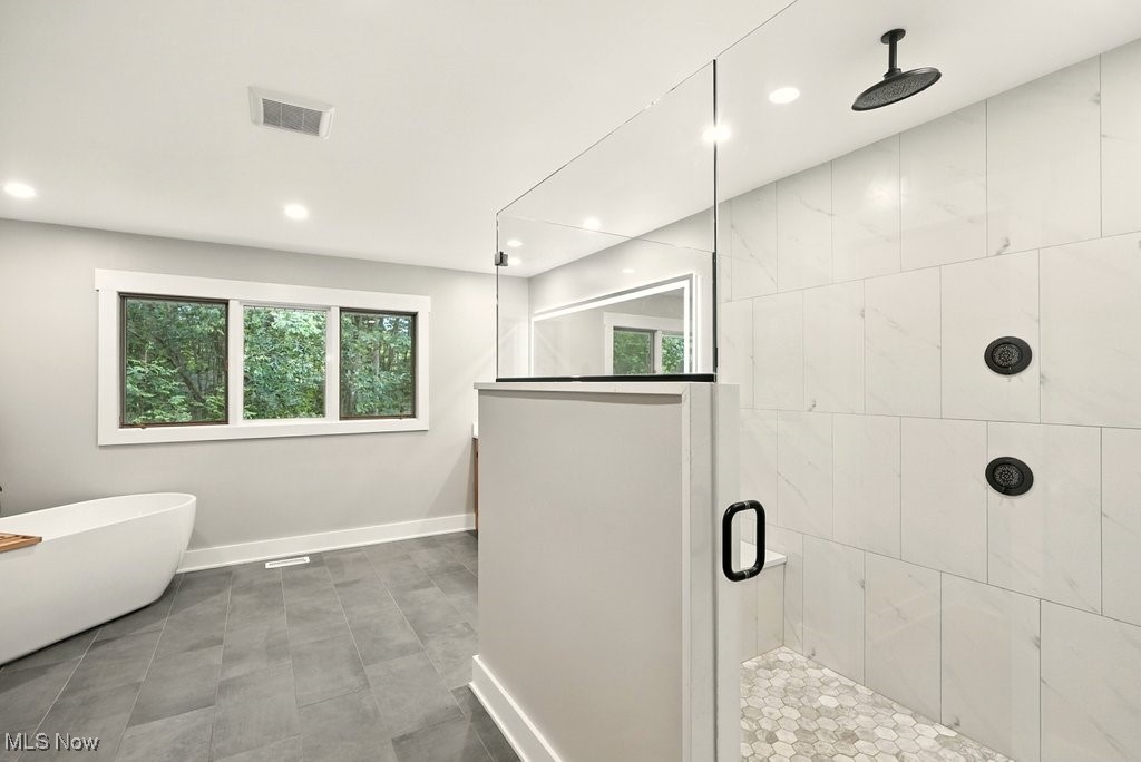 Moreland Hills, Ohio 44022, United States, 3 Bedrooms Bedrooms, ,3 BathroomsBathrooms,Residential,Active,175636