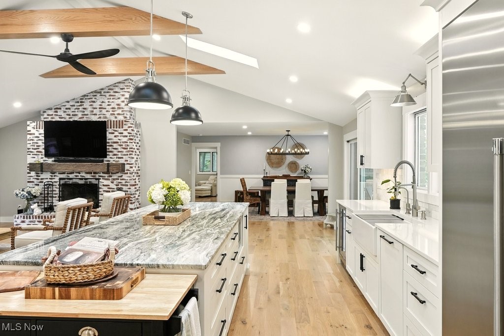 Moreland Hills, Ohio 44022, United States, 3 Bedrooms Bedrooms, ,3 BathroomsBathrooms,Residential,Active,175636