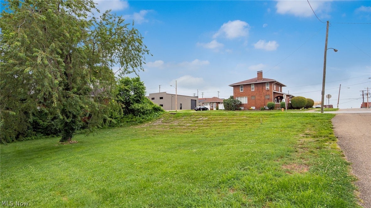 930 Gaston Avenue