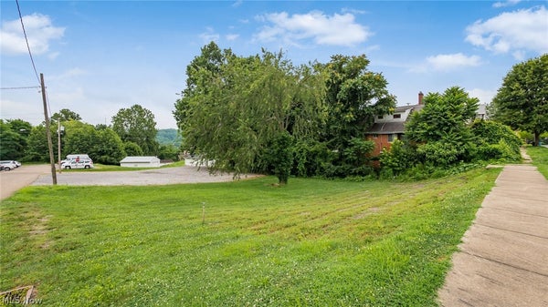 930 GASTON AVE, CAMBRIDGE, OH 43725 - Image ec4c9eaeb813a747e4e5237a0cf1eef9/474555481