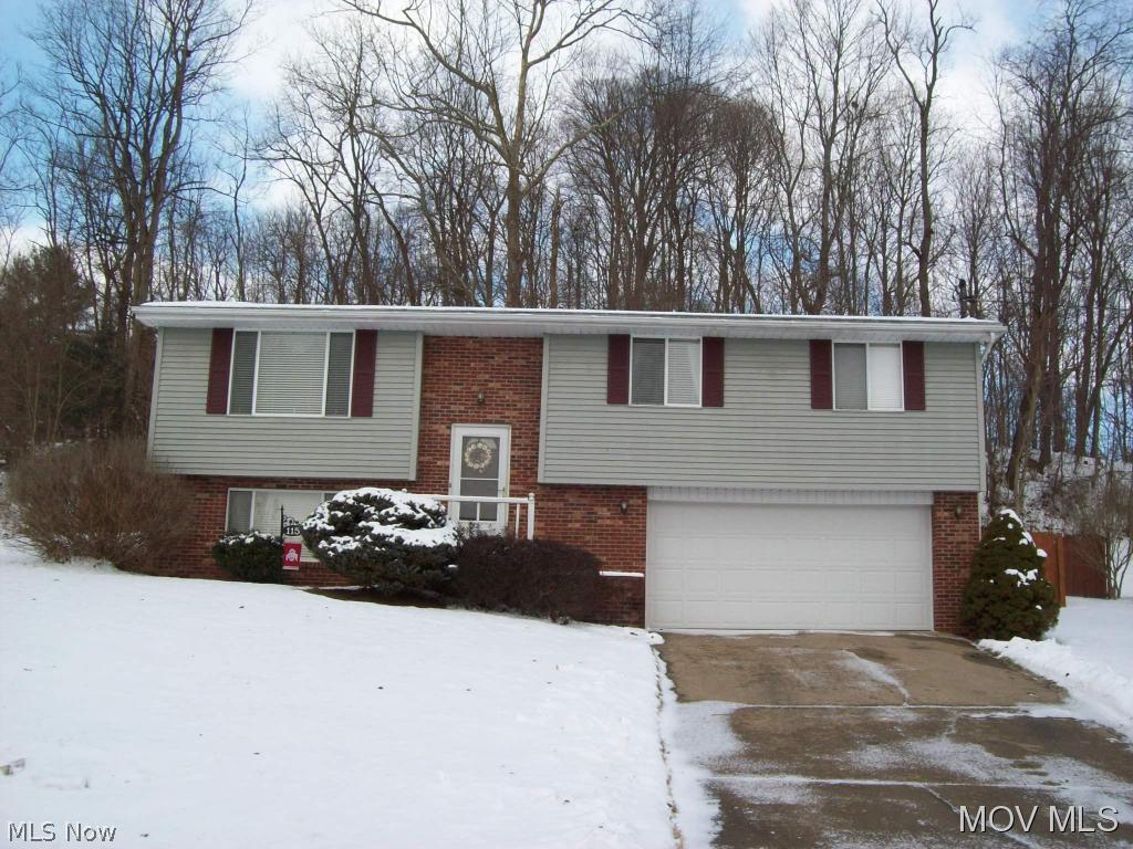 Well maintained, nicely decorated. Newer roof, A/C, furnace, garage door & opener, water heater and some new carpet. Levolor blinds at every window and the yard is fenced. Elem: Phillips Elementary School Elem/Bus: Y JrHigh: Marietta Middle School School JrHigh/Bus: Y High: Marietta High School High/Bus: Y Fire: VOL Police: SHF ;SQFT=Fin L1:1134, Fin L2:1344, Fin Bsmt:1134, Fin Above:1344, Fin Total:2478, Unfin Above:210;GAR= 2 Car Built In