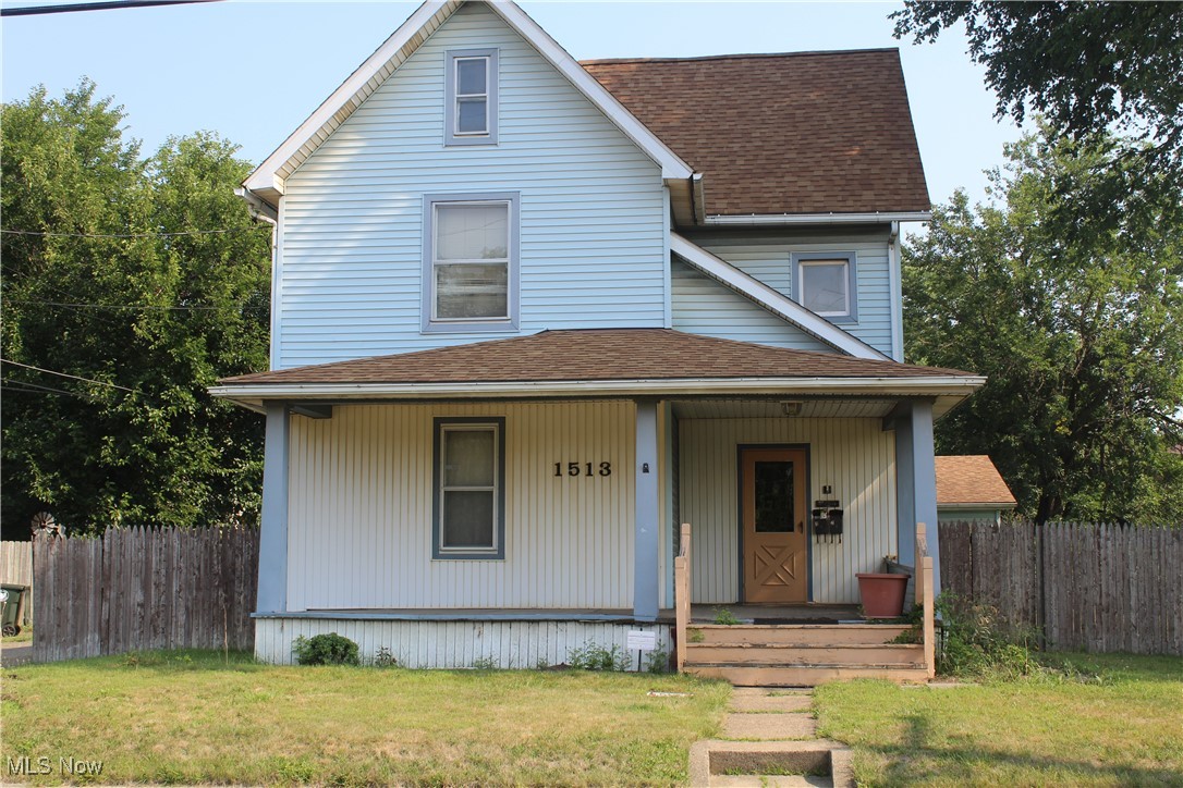 Calling all investors for lots of income possibilities. This up and down duplex offers 2 bedroom 1 bath on the bottom and 1 bedroom 1 bath on the top. Along with 3 parcels equaling a total of .42 acre, oversized detached garage for tenants or rented garage space. Call for your private showing today!!