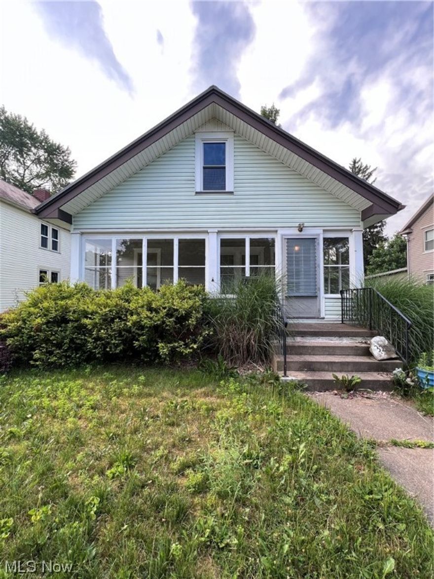 Situated on a quiet street, this property creates a welcoming curb appeal. Upon entering the home, you'll be greeted by a warm and inviting interior. The spacious living area offers a cozy atmosphere, with large windows allowing natural light to fill the space. The layout of the home is thoughtfully designed, providing a seamless flow between rooms. This property has 2 bedrooms and one bathroom which are conveniently located on the main floor. Nearby, you'll find schools, parks, shopping centers, and dining options along with easy access to major roads making commuting a breeze. Schedule your private showing today!